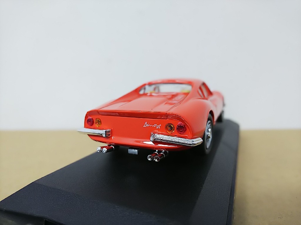 ■ VITTESSEビテス 1/43 FERRARI DINO GT オレンジレッド フェラーリディーノ モデルミニカー_画像3