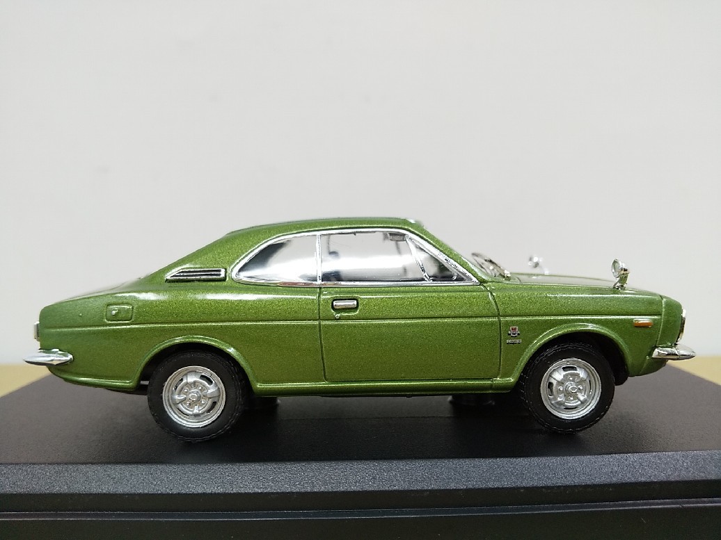 ■ アシェット 1/43 Honda 1300 Coupe (1970) グリーン ホンダ モデルミニカー_画像4
