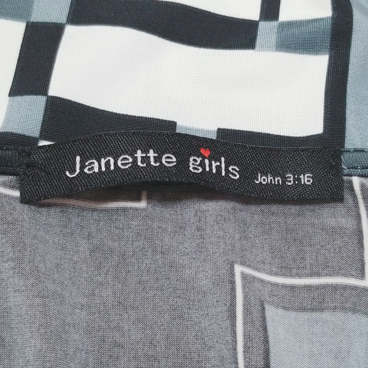 Y507【美品】Janette girls John3:16 ジャネットガールズジョン USA製 カシュクール とろみワンピース ひざ丈 七分袖 フレア 総柄 グレー系_画像8