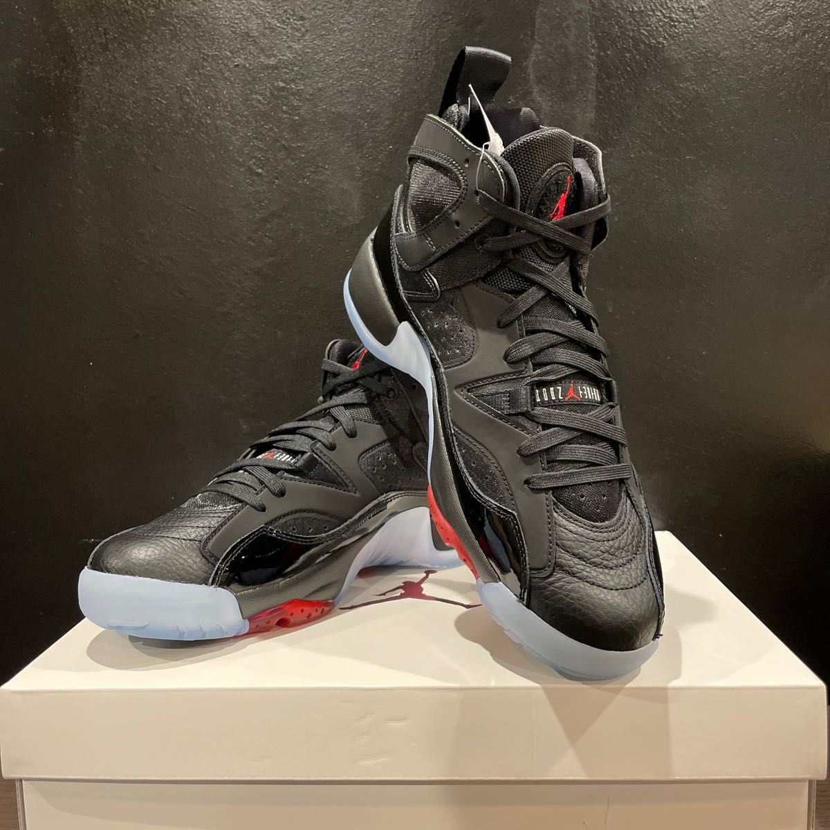 新品 NIKE ナイキ ジャンプマン ツートレイ 27 5cm|PayPayフリマ