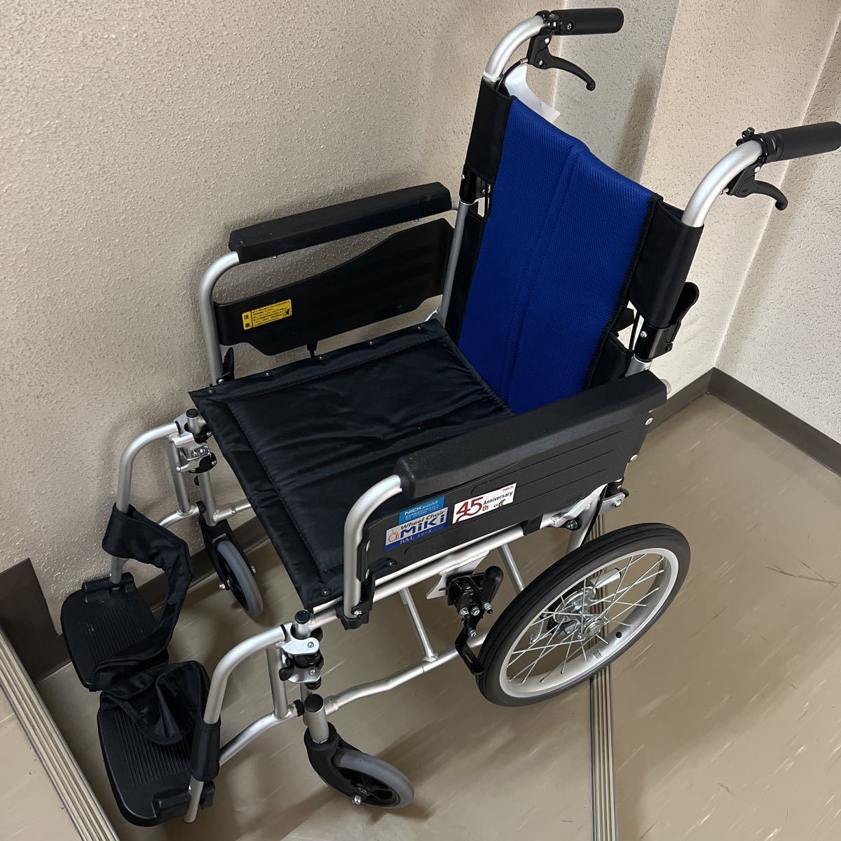 【82857】★引き取り限定★千葉県浦安市★ Miki 車いす　Wheel Chair　BALシリーズ　折りたたみ　車椅子　_画像1