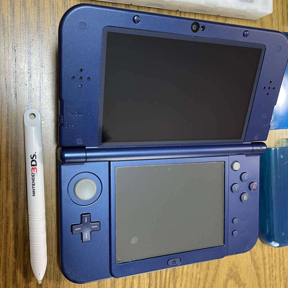 美品 任天堂 New3DSLL Nintendo ニンテンドー 本体 充電器 ソフト3つ