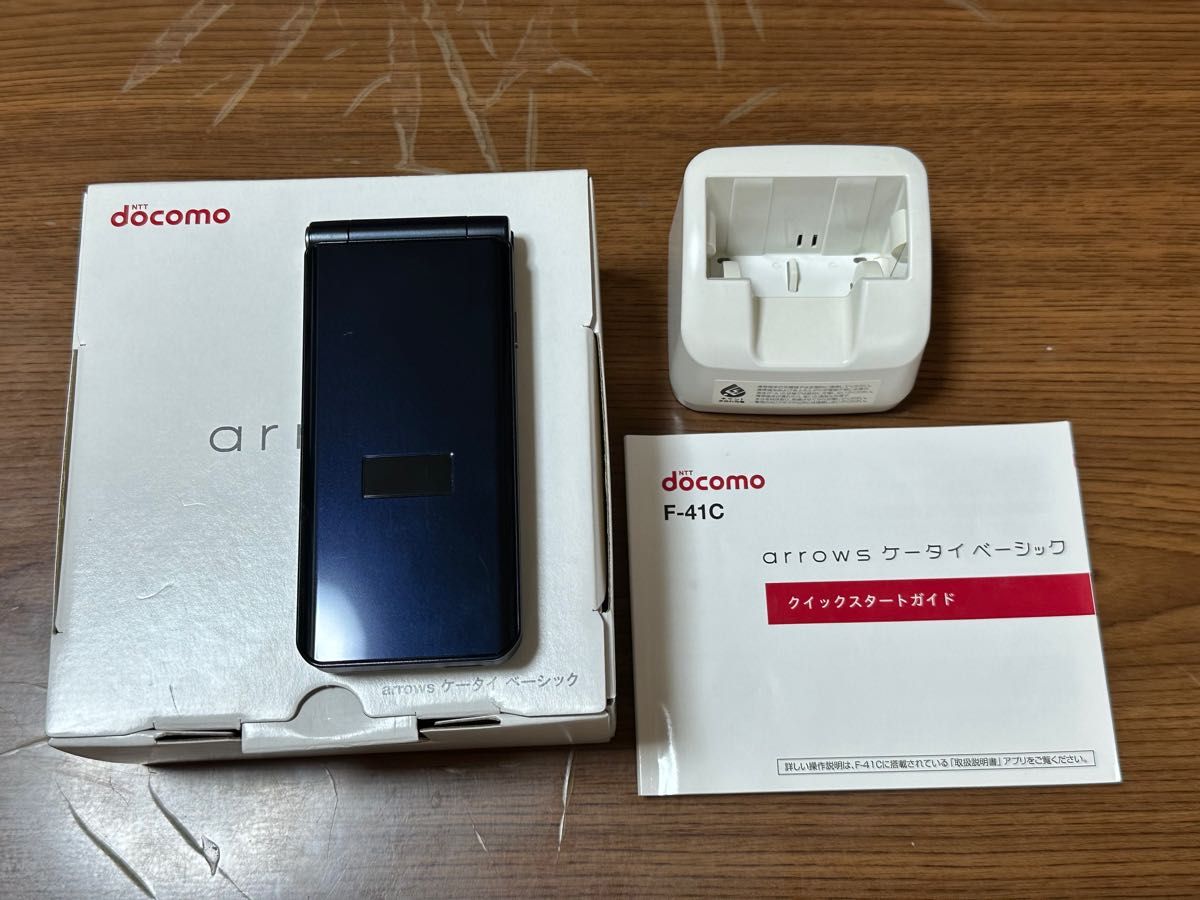 docomo ドコモ arrows ケータイベーシック F-41C ネイビー