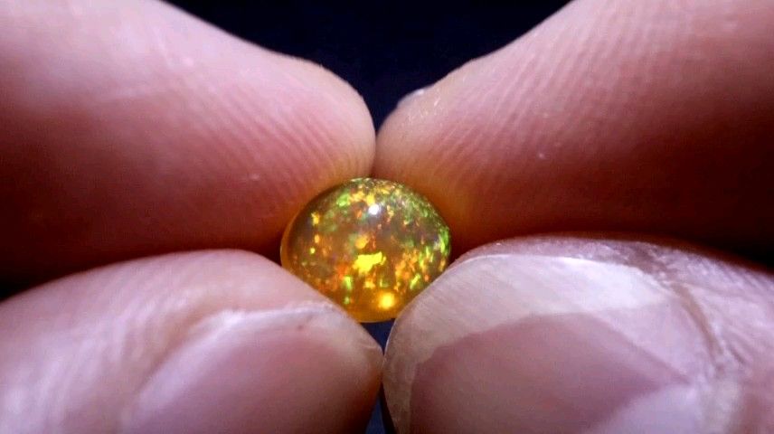 天然ファイアオパール メキシコ産 0.970ct OV カボション ルース