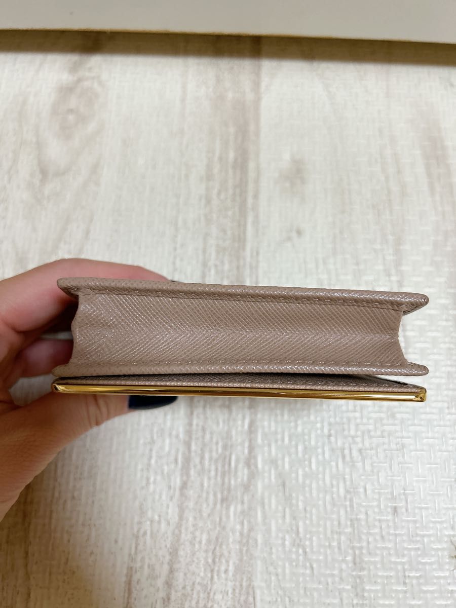 プラダ　二つ折り財布　ミニ財布　コインケース　カードケース　ミニウォレット パスケース