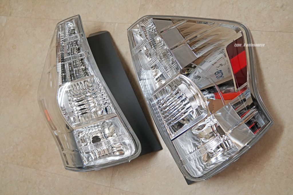USトヨタ純正12-14 TOYOTA PRIUSプリウスV テールライト USトヨタ純正12-14 TOYOTA PRIUSプリウスV テールライト
