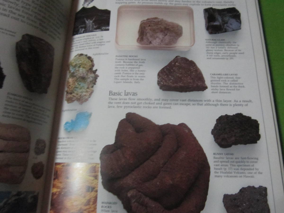 洋書 Rocks & Minerals （石とミネラルの図鑑）の画像6
