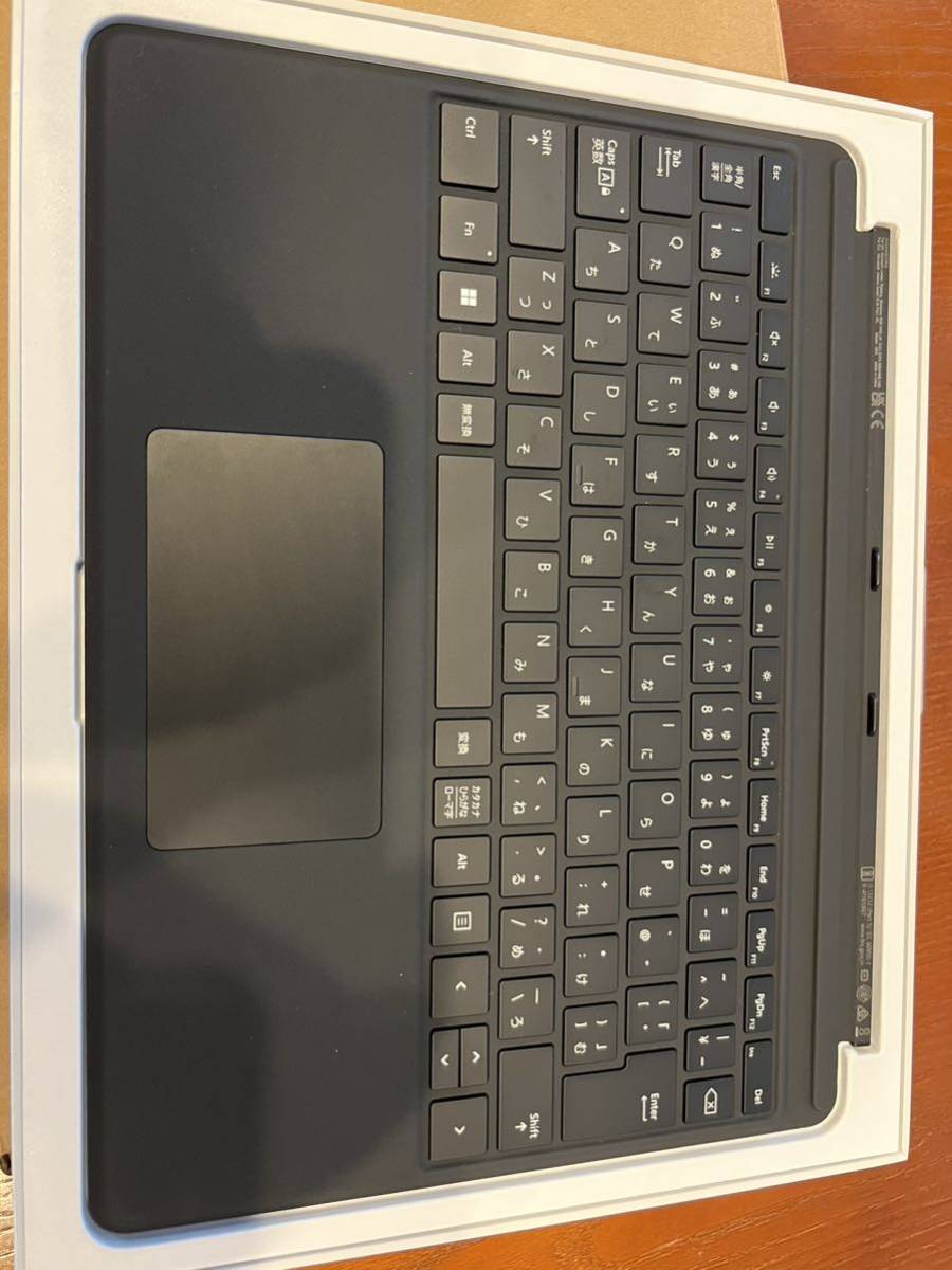 Surface Pro X 13型 Windows11Pro キーボード付き、ケースはおまけ