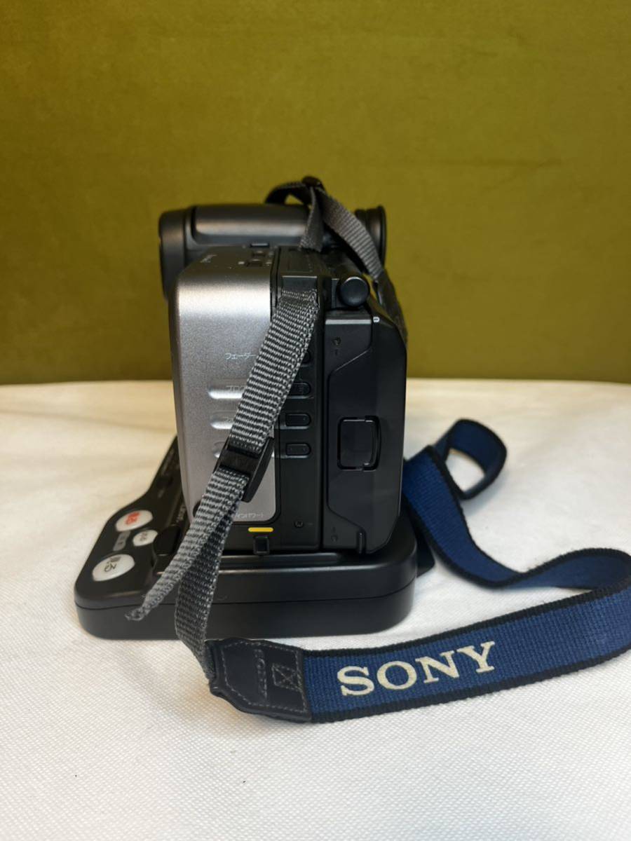Amazon | SONY CCD-TR705 ハンディカム Hi8ビデオカメラ