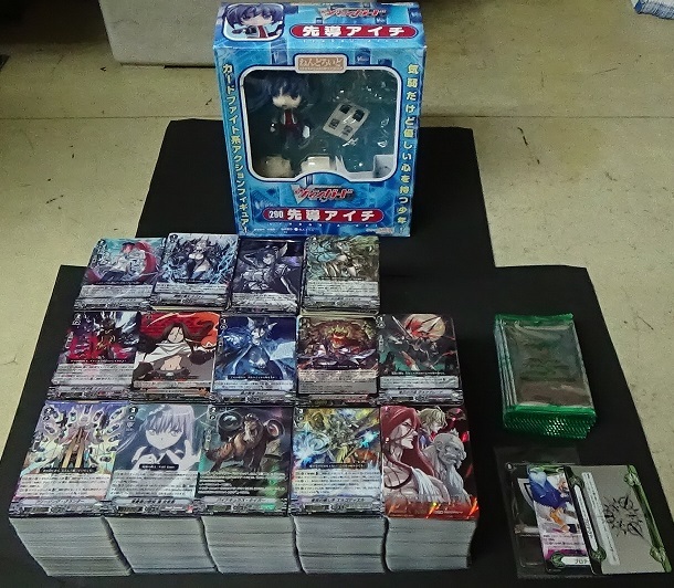VG ヴァンガード 引退 大量 まとめ売り DR・VR等4枚 RRR20枚 RR50枚