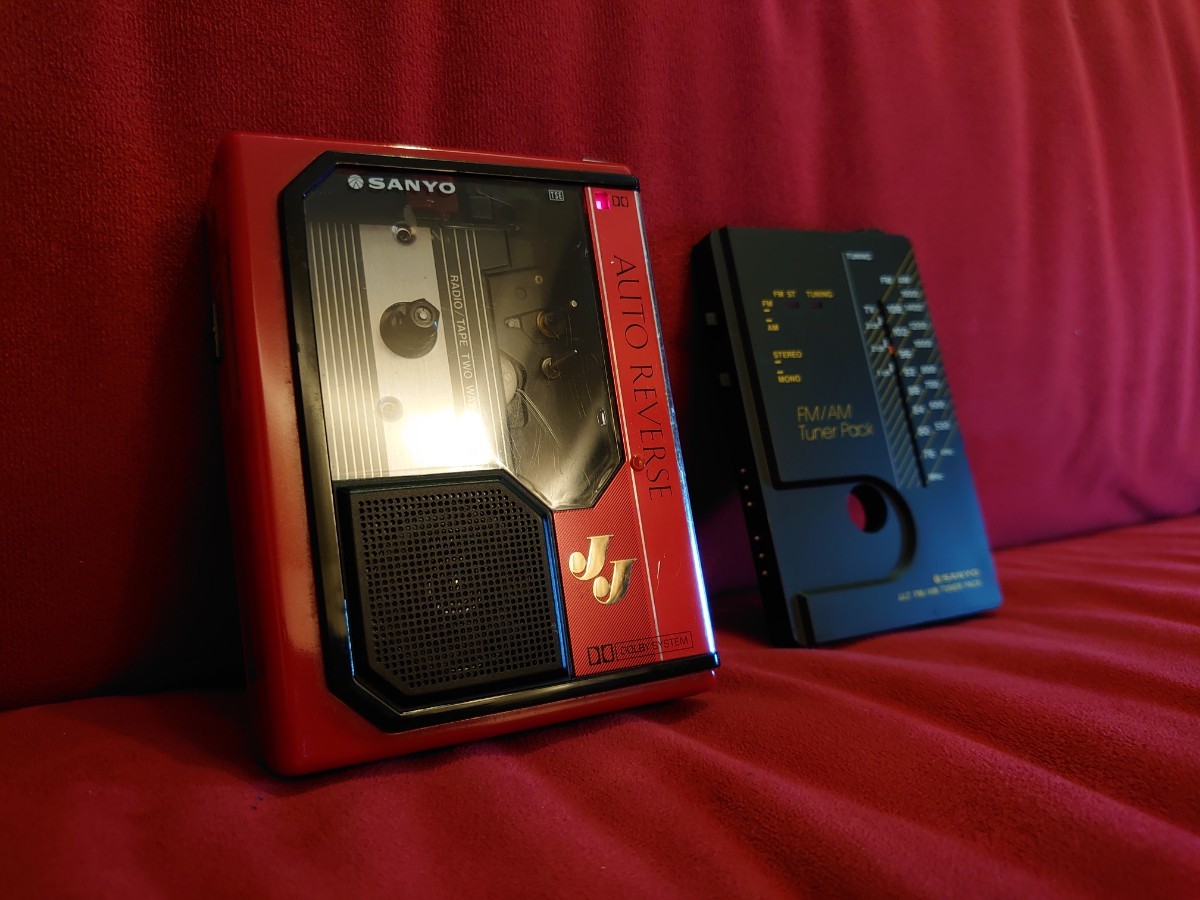 SANYO】MR-JJⅡ MR-JJ2 vintage PORTABLE CASSETTE PLAYER サンヨー ポータブル カセットプレーヤー  チューナーパック付属 三洋電機 (再生専用)｜売買されたオークション情報、ヤフオク! の商品情報をアーカイブ公開 