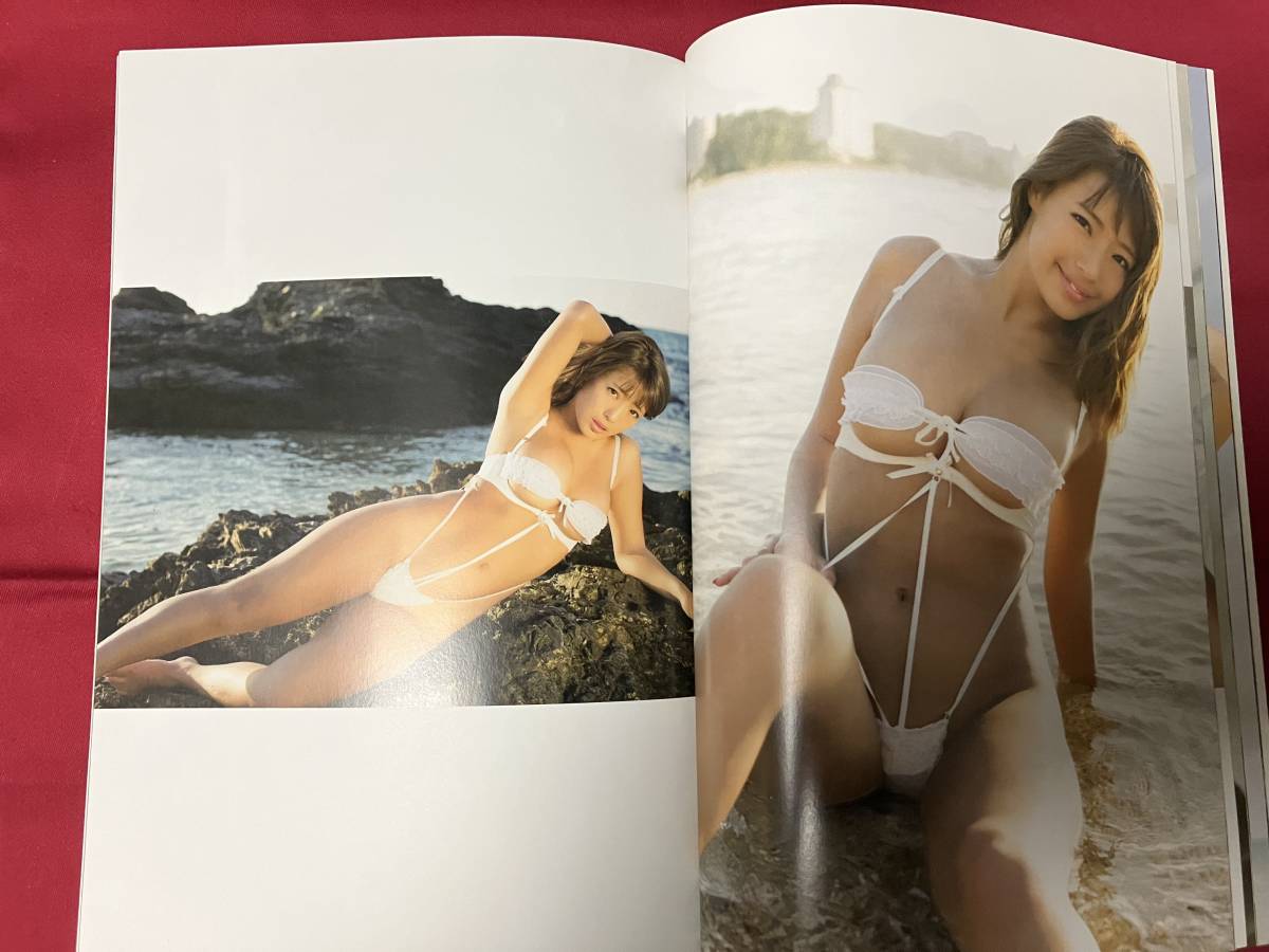 橋本梨菜写真集　恋は小麦色　アイドルラインブック　中古品_画像6