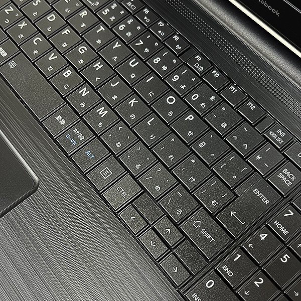 東芝 dynabook B65/ER A6BSERL8BA21 Core i5 8GB メモリ 256GB SSD