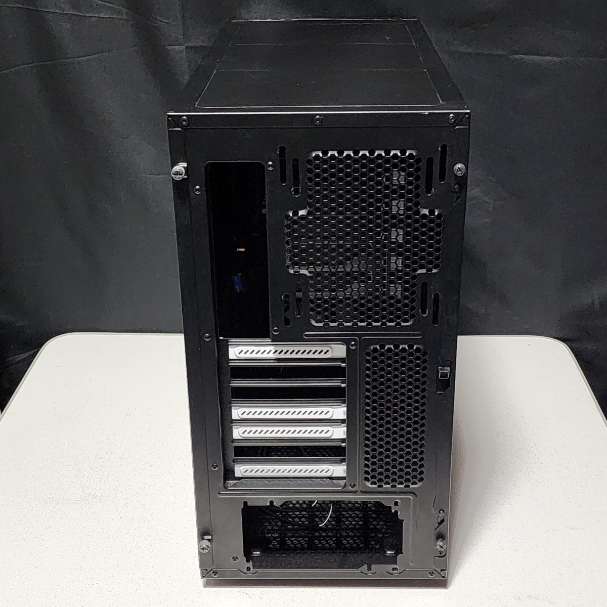 FractalDesign Define R5 Black(FD-CA-DEF-R5-BK) ミドルタワー FractalDesign Define R5 Black(FD-CA-DEF-R5-BK) ミドルタワー