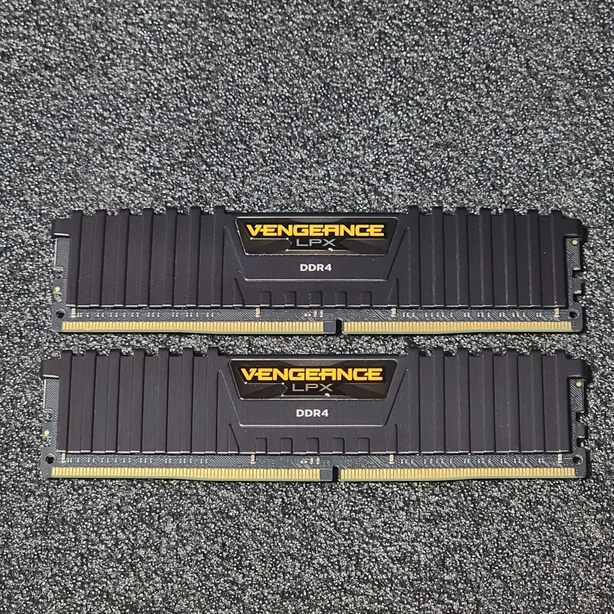 CORSAIR VENGEANCE LPX DDR4-3200MHz 32GB (16GB×2枚キット