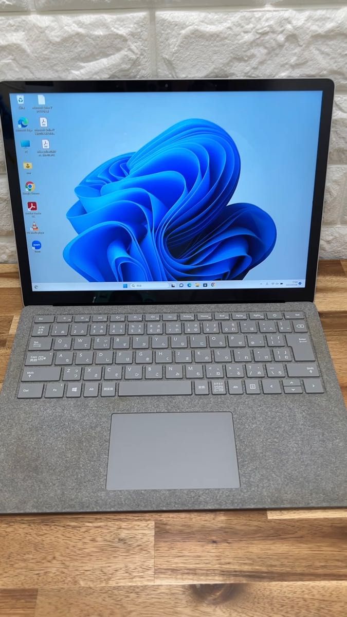 限界です Surface Book i5/8gb/256gb グラボ搭載|PayPayフリマ
