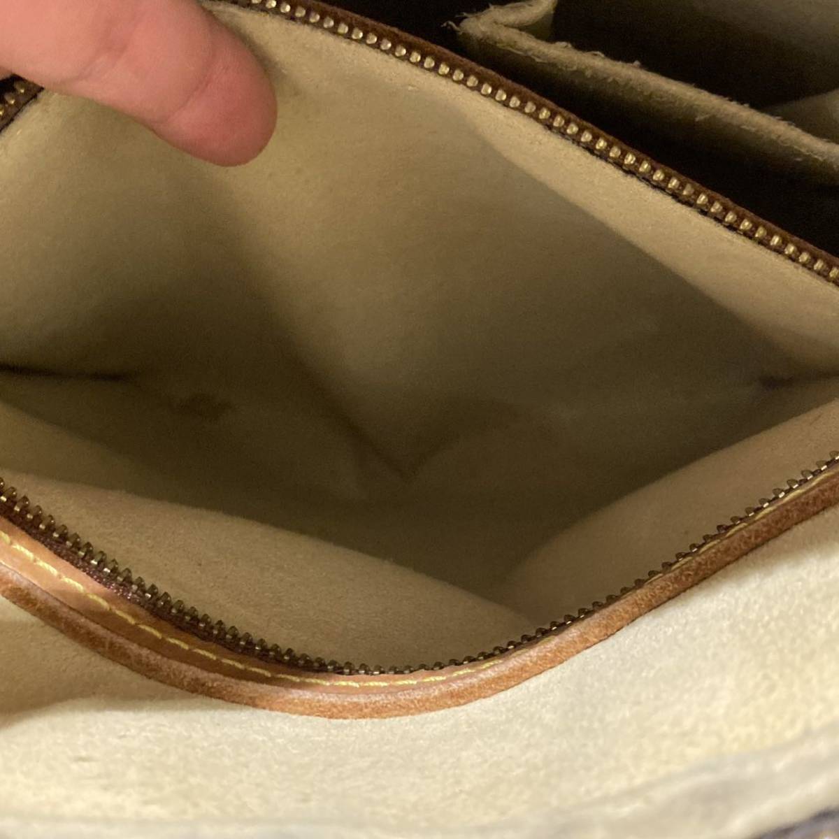 LOUIS VUITTON ルイヴィトン モノグラム ルーピングGM ショルダー