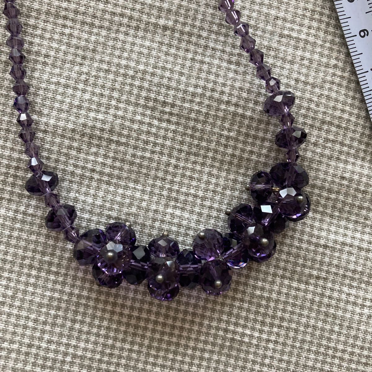 紫クリスタルネックレス