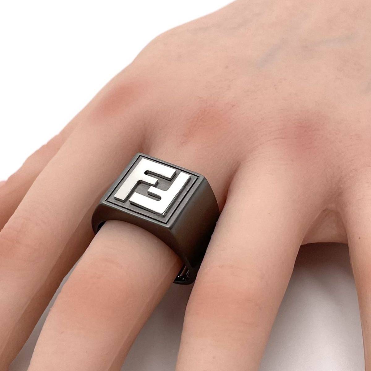FENDI フェンディ 7AJ501 リング フォーエバー スクエア FENDI フェンディ 7AJ501 リング フォーエバー スクエア