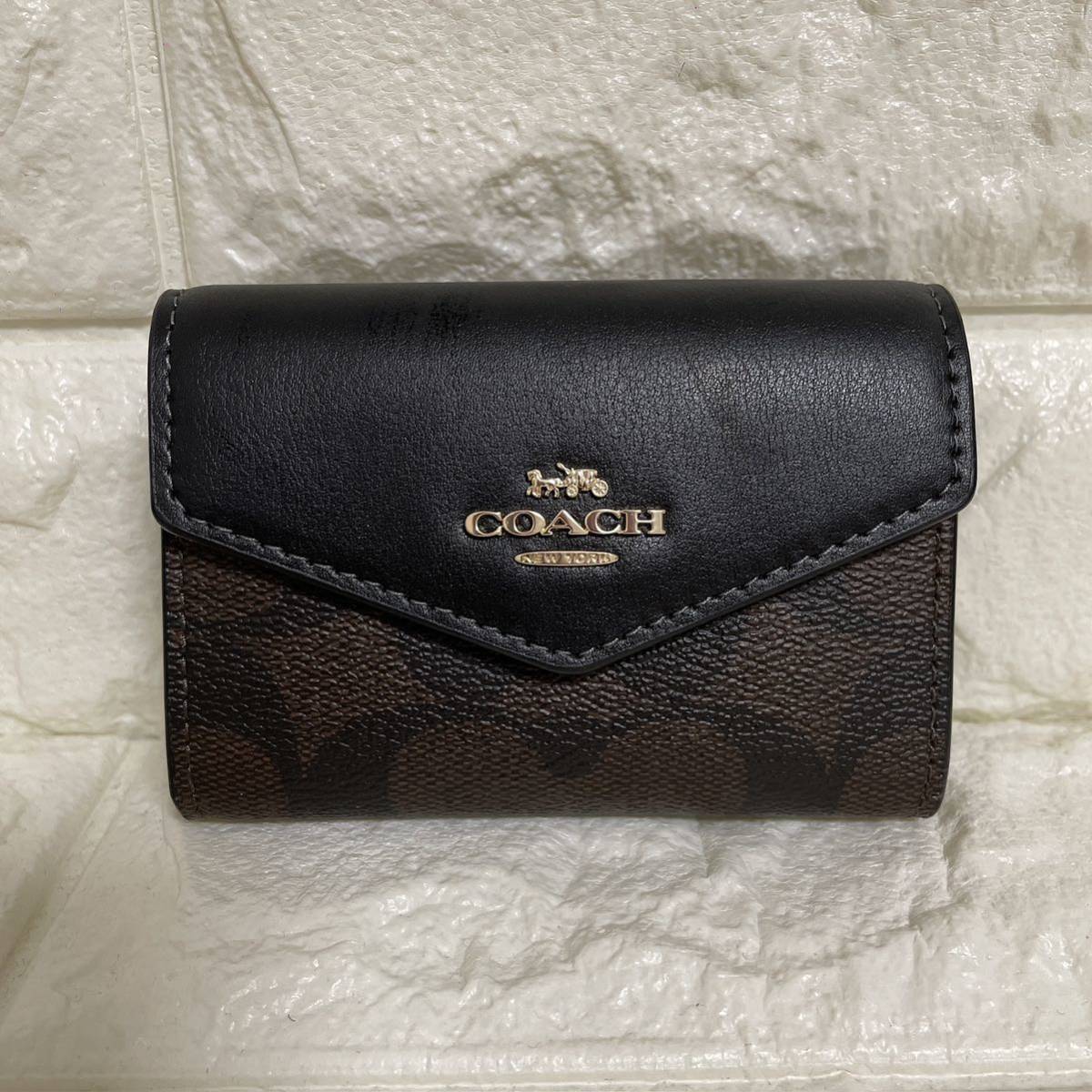 新品】COACH フラップ カードケース シグネチャー キャンバス 名刺入れ-