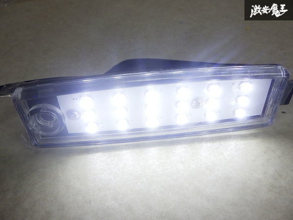 未使用 社外 200系 ハイエース 1～7型 ナロー 標準 ワイド 全グレード 18発 ×2 リア LED ライセンスランプ ナンバー灯 白 ホワイト 左右_画像9