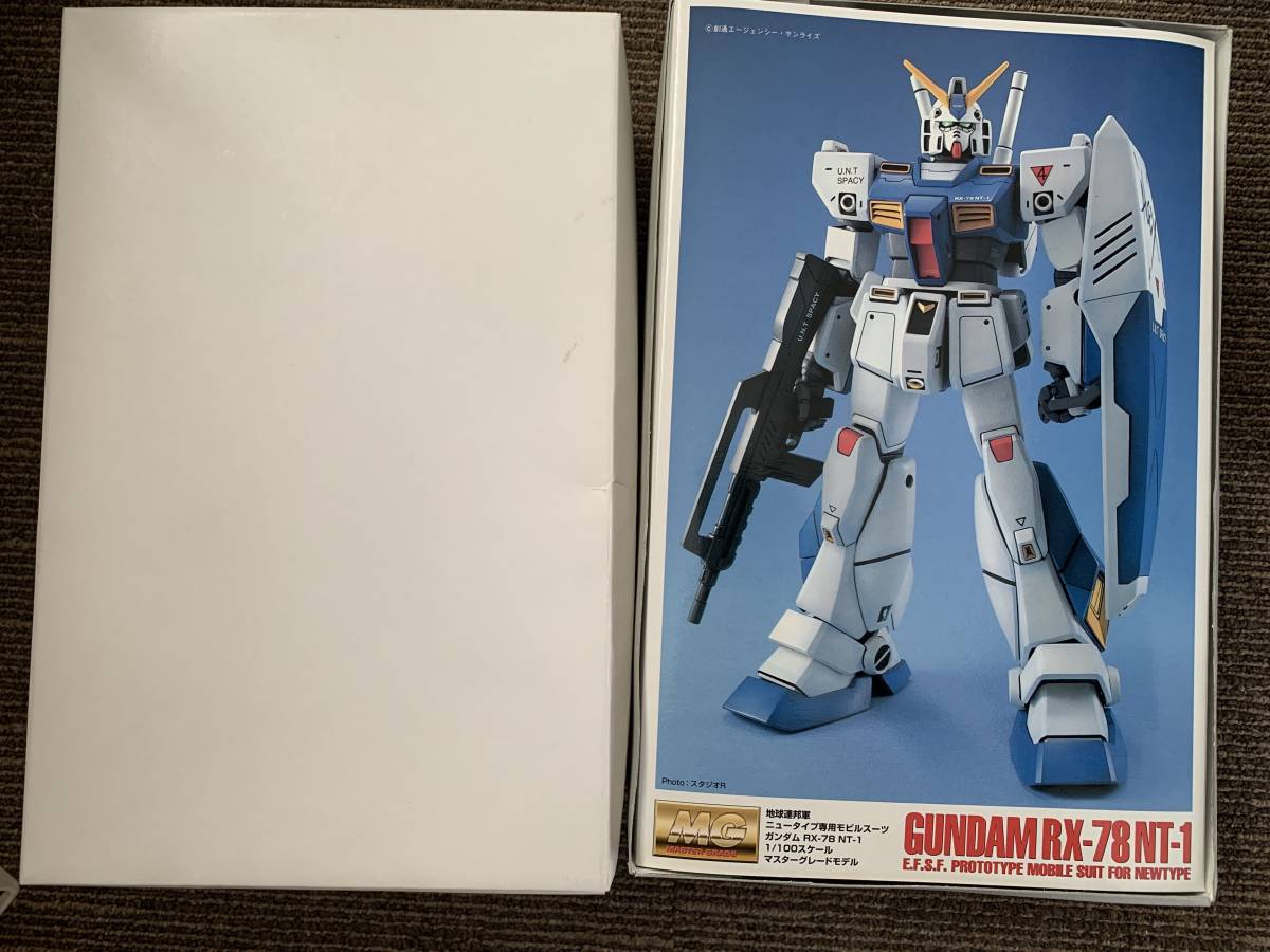 バンダイ MG/ガンダム0080 ガンダムNT-1アレックス(金Ver/白箱) 1/100、MG限定