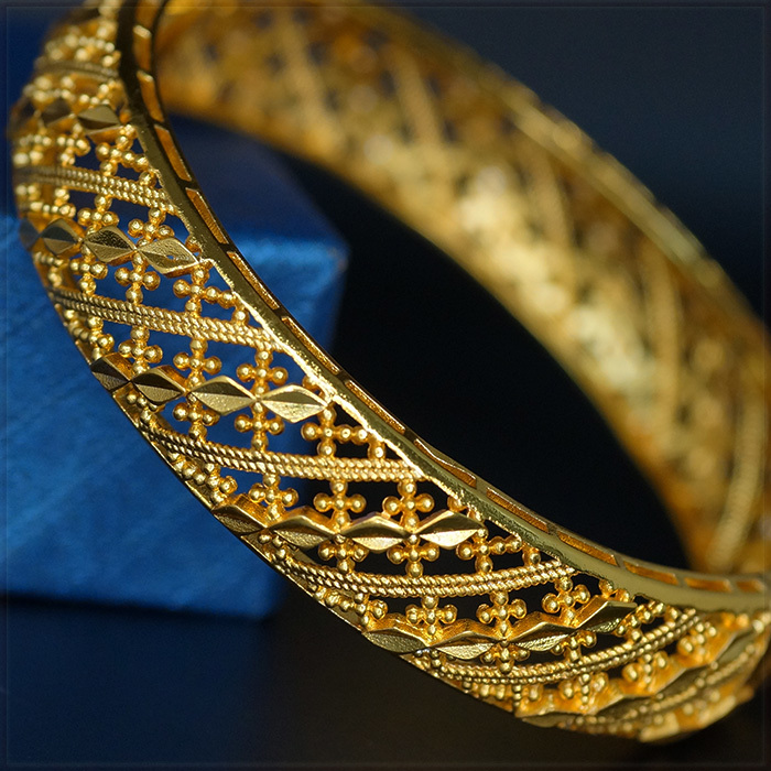 [BANGLE] 24K Gold Plated ハイクオリティ 斜め ダイヤ ドット スラッシュ デザイン ゴールド リング バングル 14xφ72mm (24.5g)_画像6