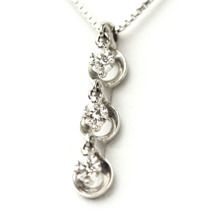 トリロジー ダイヤモンド 0.3ct ネックレス K18WG 18金 ホワイトゴールド スリーストーン 3連 全長約46cm 20599 【中古】