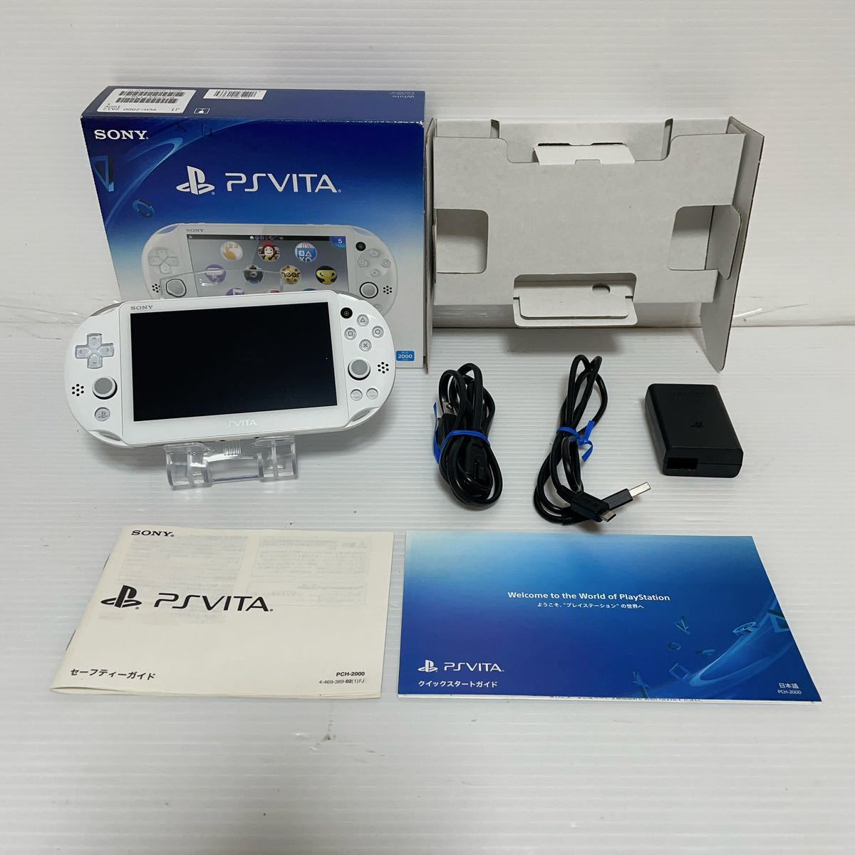 1円スタート キレイ付属品完品SONY PlayStation Vita PS Vita PCH-2000