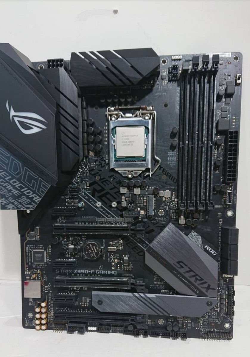 i7 9700k ,ASUS ROG STRIX Z390-F GAMING,TRIDENT Z DDR4-3200 16G（8G