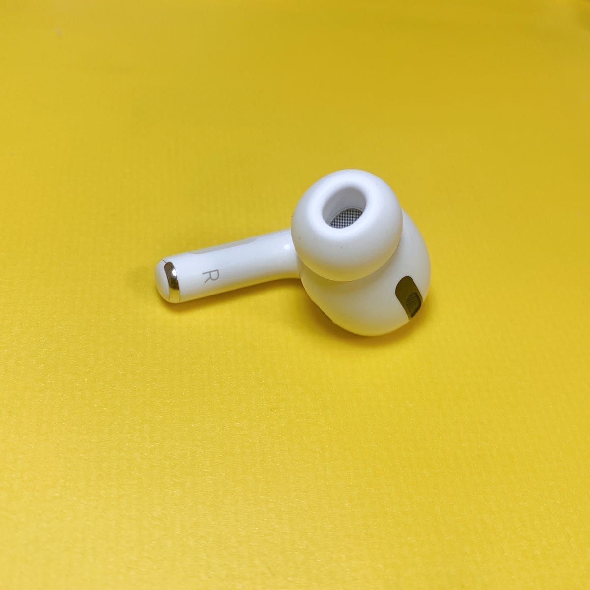 AirPods Pro 第一世代　右耳のみ　エアーポッズプロ　Apple正規品　R片耳