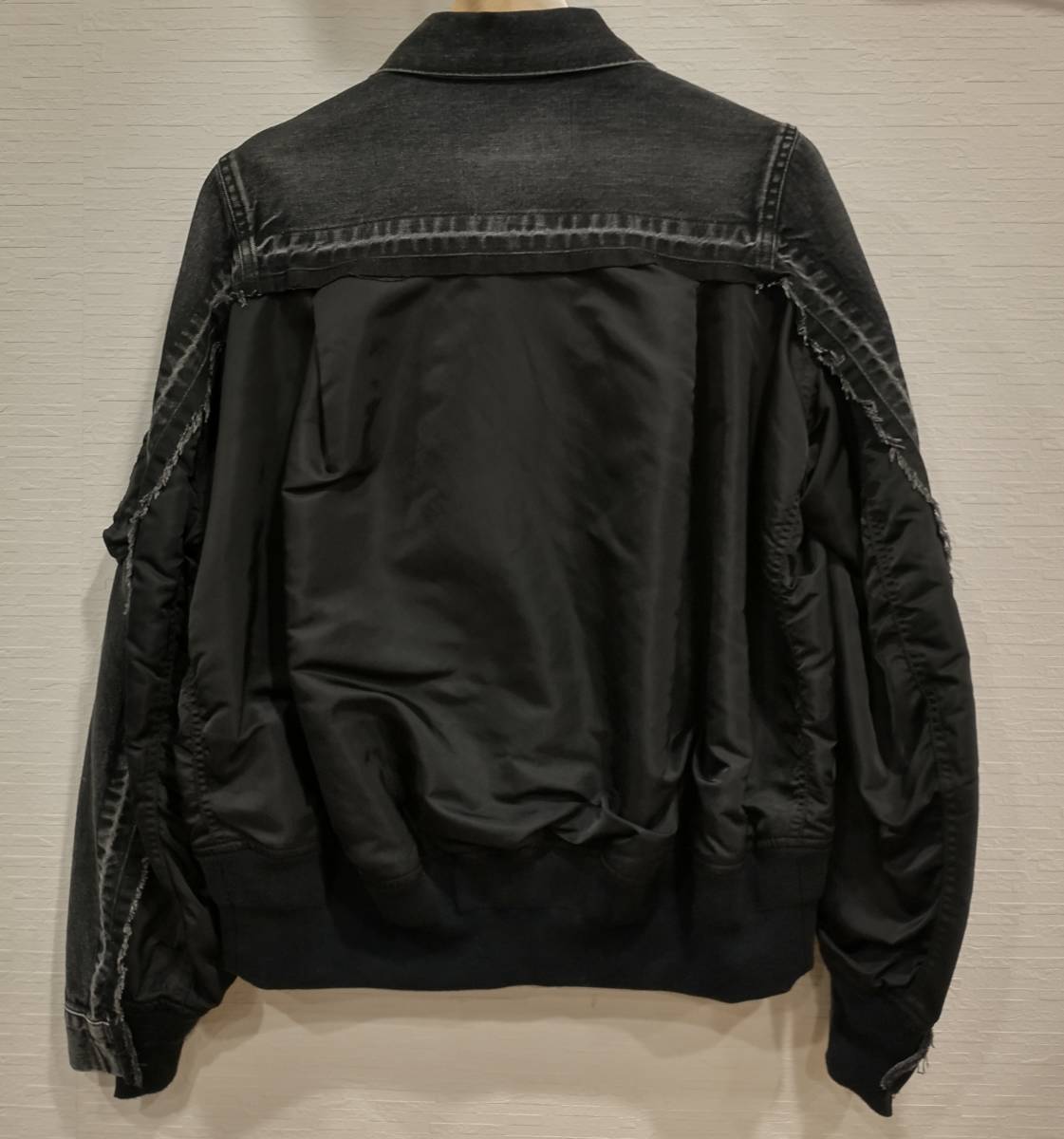 SACAI 定価:10.7万 MA-1 jacket×Pre denim ドッキングボンバージャケット サイズ1 SCW-051 ブラック サカイ_画像2