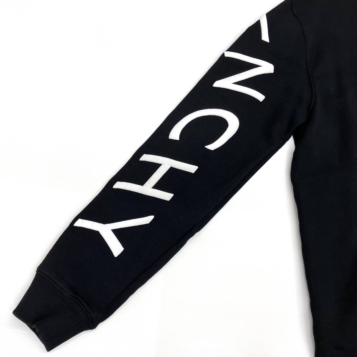 100%正規品 GIVENCHY ジバンシィ サイズM ブラック BMJ07H30AF エン