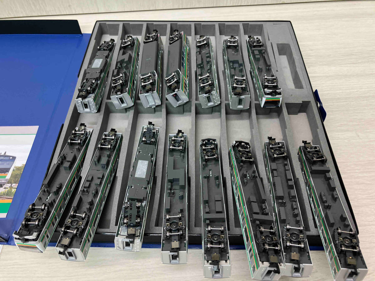 Nゲージ TOMIX JR E233 3000系 15両セット 鉄道模型 Nゲージ TOMIX JR E233 3000系 15両セット 鉄道模型