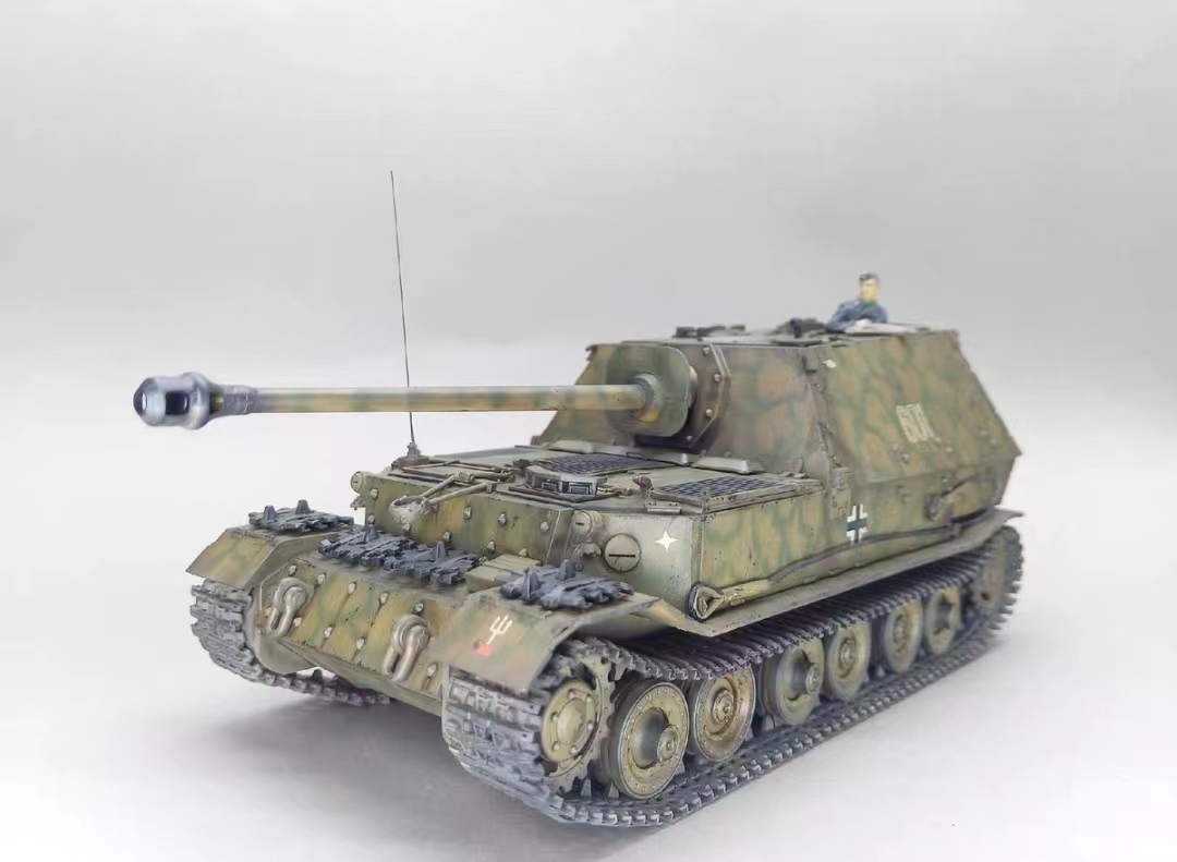 1/35 ドイツ軍 重駆逐戦車 エレファント 塗装済完成品