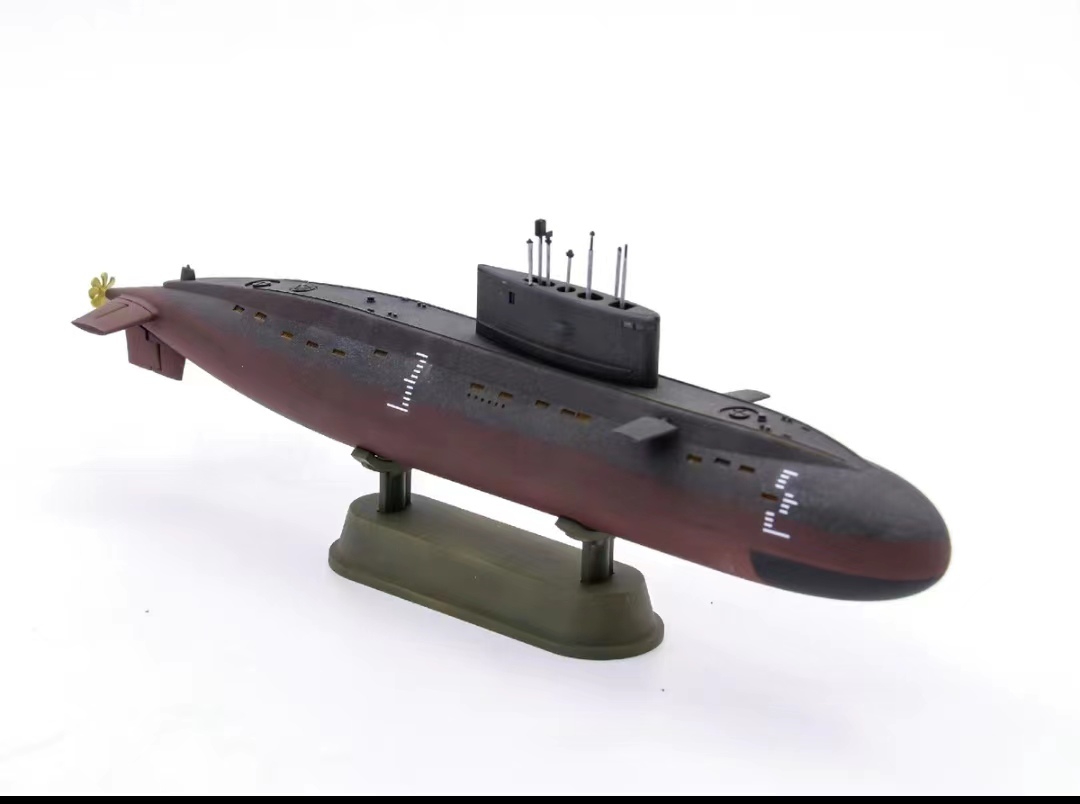 特売 ロシア 1/350 キーロ級 塗装済完成品 潜水艦 完成品