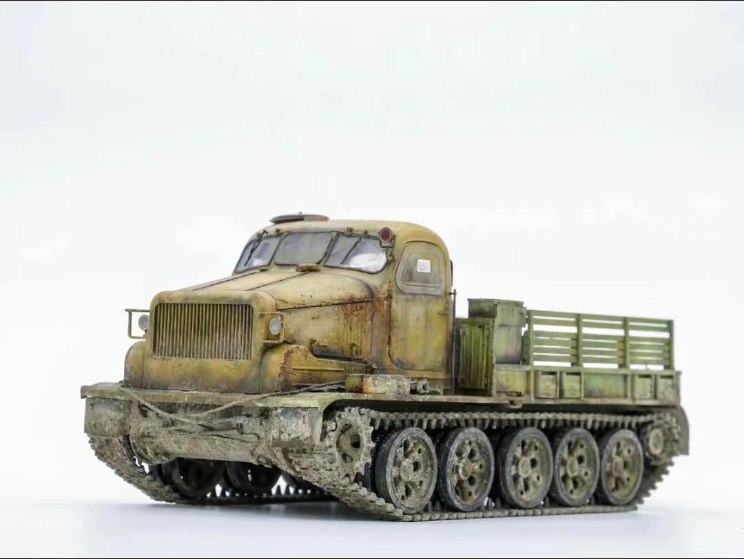 1/35 ソビエト AT-T 履帯式 重牽引トラクター 塗装済完成品_画像4