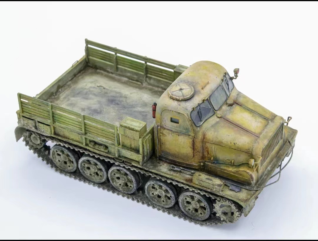 1/35 ソビエト AT-T 履帯式 重牽引トラクター 塗装済完成品_画像3