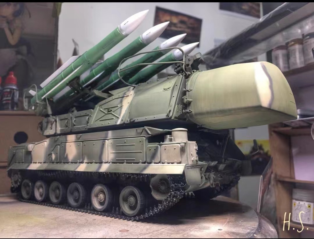 1/35 ロシア BUK-M1 防空ミサイル 塗装済完成品