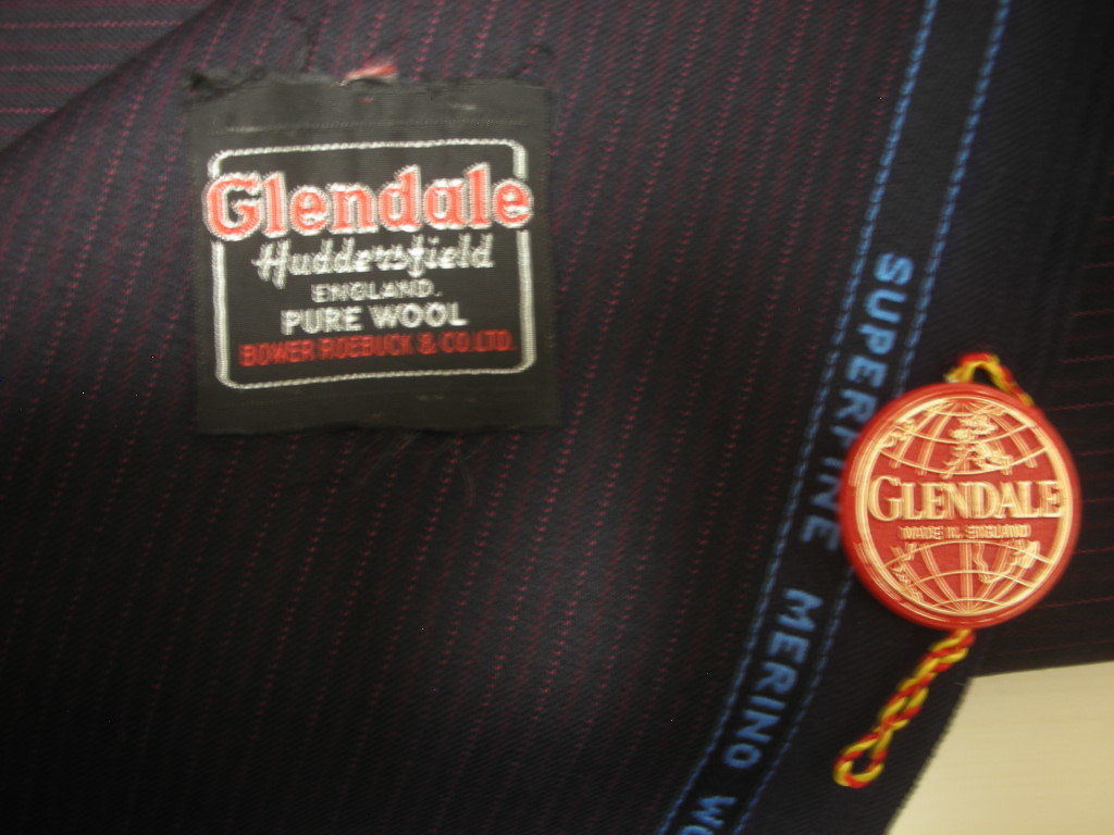 スーツ生地 BowerRoebuck Glendale W100% Navy&Red 370gms/m W155cm L291cm_画像3