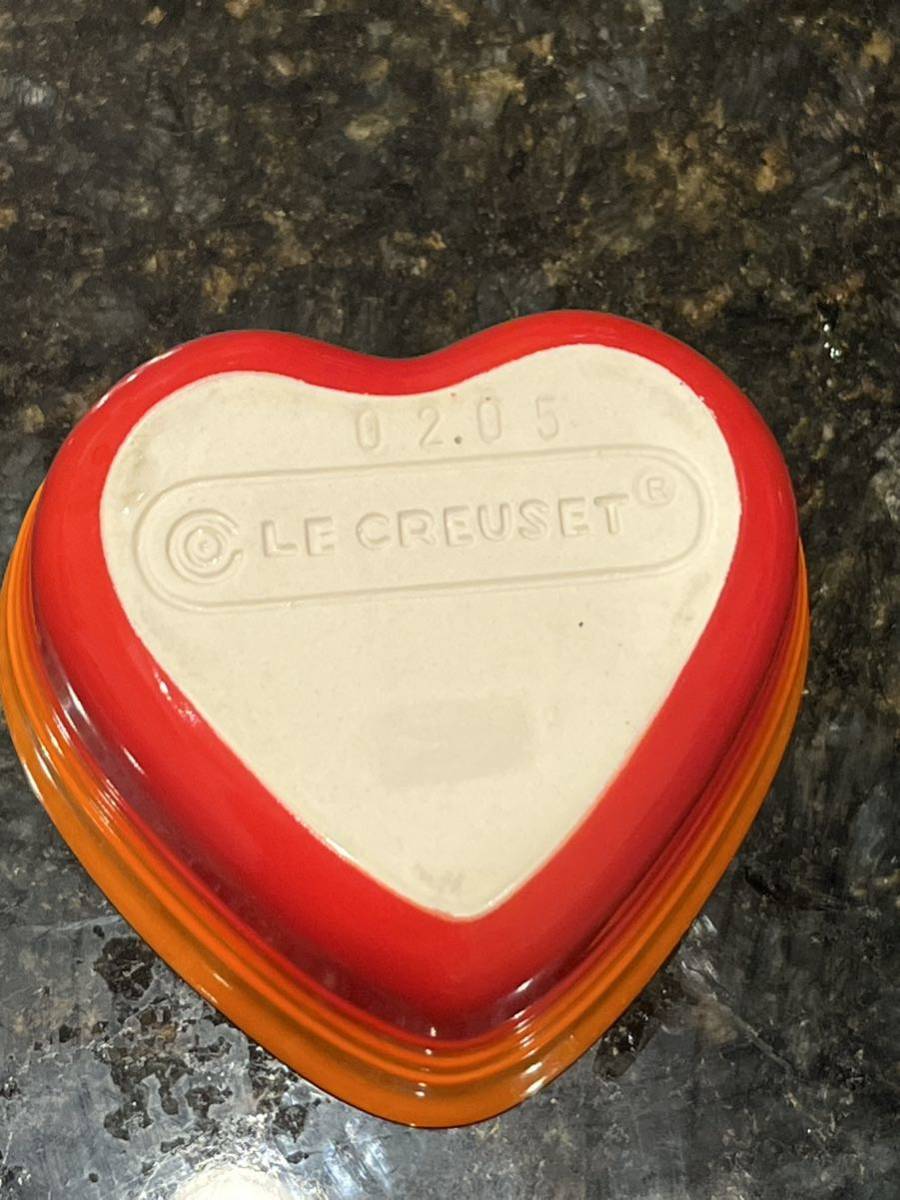 【百貨店にて購入】　LE CREUSET（ル・クルーゼ）☆ハート☆食器☆ココット(フタなし)☆ 赤　☆　未使用品_画像2