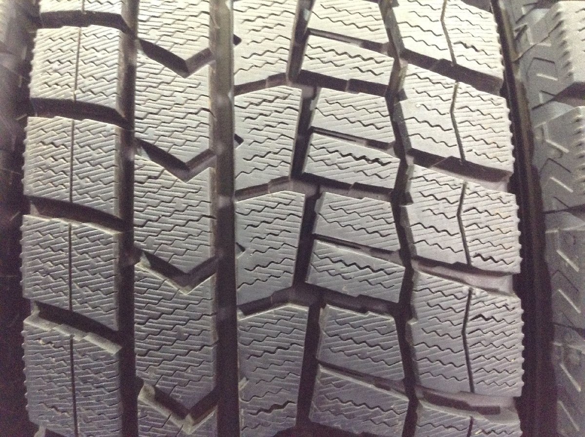 ダンロップ ウインターマックス02 WM02 175/70R14 4本 2022年製 9754 スタッドレスタイヤ (沖縄県・離島は発送不可)_画像3