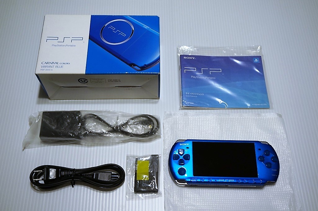 ☆新品同様☆ PSP - 3000 ブルー blue SONY メモリースティック付 本体