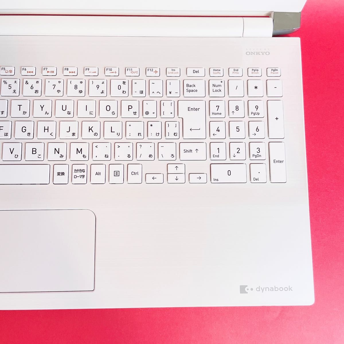 大人気!おしゃれ薄型 WEBカメラ 白 ホワイト ノートパソコン!大容量1TB 学生・社会人 東芝 Windows10 綺麗