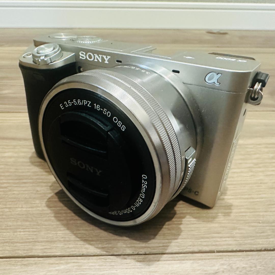 SONY α6000 WiFi搭載 ミラーレス一眼レフの画像1