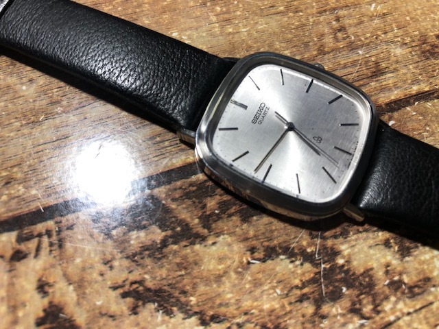 本体良品 希少 レア ヴィンテージ SEIKO セイコー スクエア 6030-5300 クオーツ メンズ 腕時計_画像2