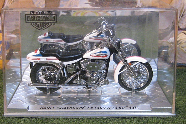 IXO製 1/24 デアゴスティーニ ハーレーダビッドソン プレミアムコレクション バイク・アート 1971 FX SUPER GLIDE _画像8