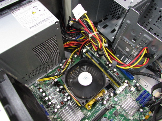 [YDT0695]*Gateway DX4300 tower AMD PhenomII X4 clock unknown /2GB/HD lack of /DVD/ electrification make .BIOS screen ..*JUNK