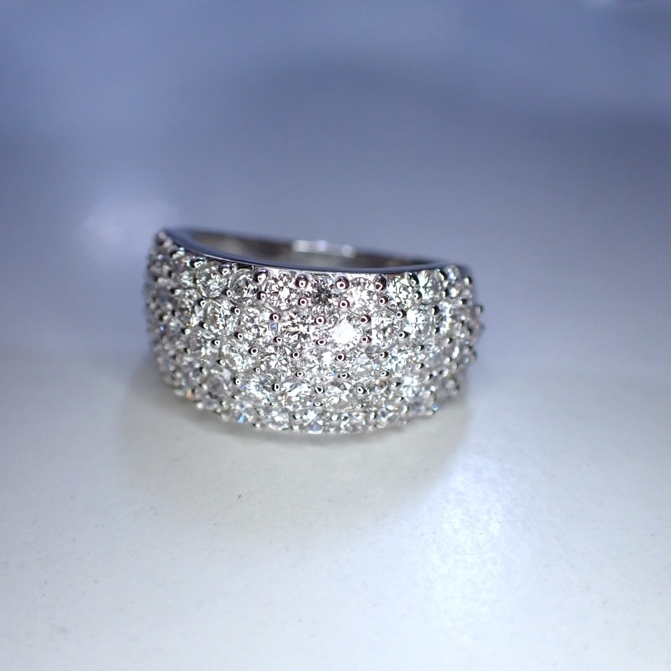 *R4528【CLUB B.結婚記念日ジュエリー】デビアスグループ 天然大粒上質ダイヤ２．００ct 最高級Pt950無垢パヴェリング 新品_画像6