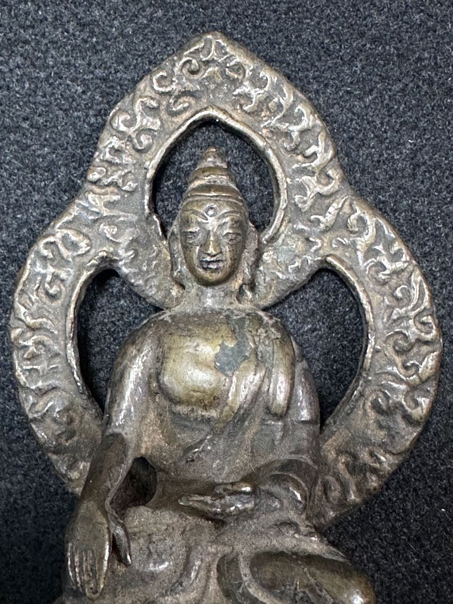 古美術　古銅仏像　高さ約12.5cm 重さ271g 仏教美術　仏像　銅製 中国 唐物 中国美術  仏教美術 仏 中国